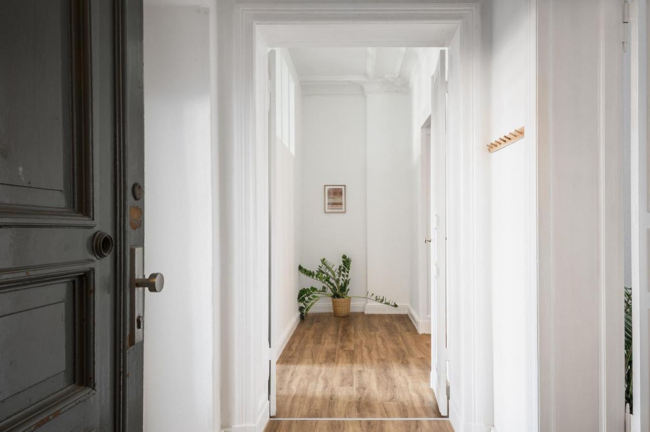 Riesiges Nahe Kudamm Sehr Schoner Altbau 123m2 Gross 12 Gaste Appartement Berlijn
