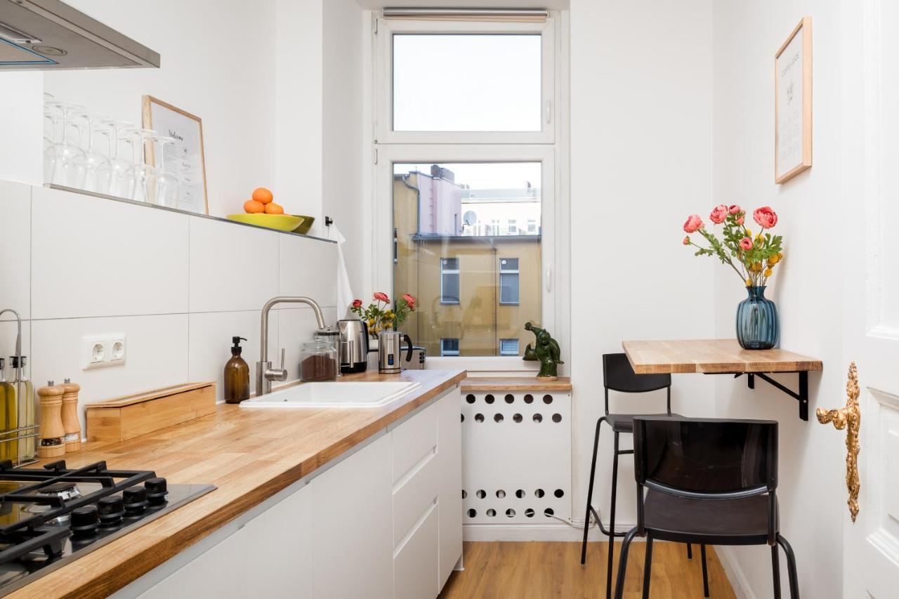 Riesiges Nahe Kudamm Sehr Schoner Altbau 123m2 Gross 12 Gaste Berlijn