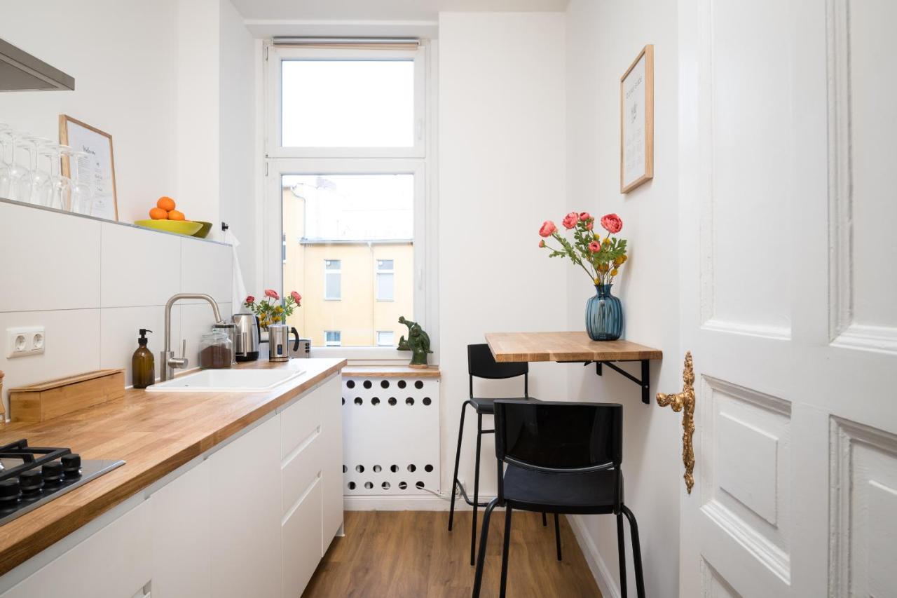 Riesiges Nahe Kudamm Sehr Schoner Altbau 123m2 Gross 12 Gaste * Berlijn